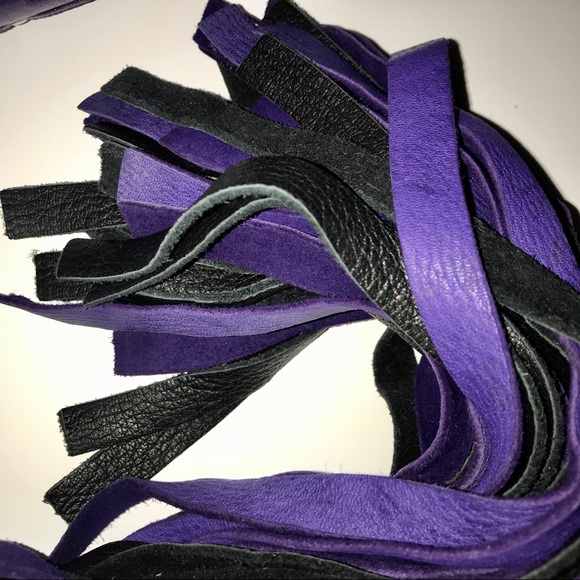 Premium Deerskin Flogger, Purple On Black - Picture 2 of 6